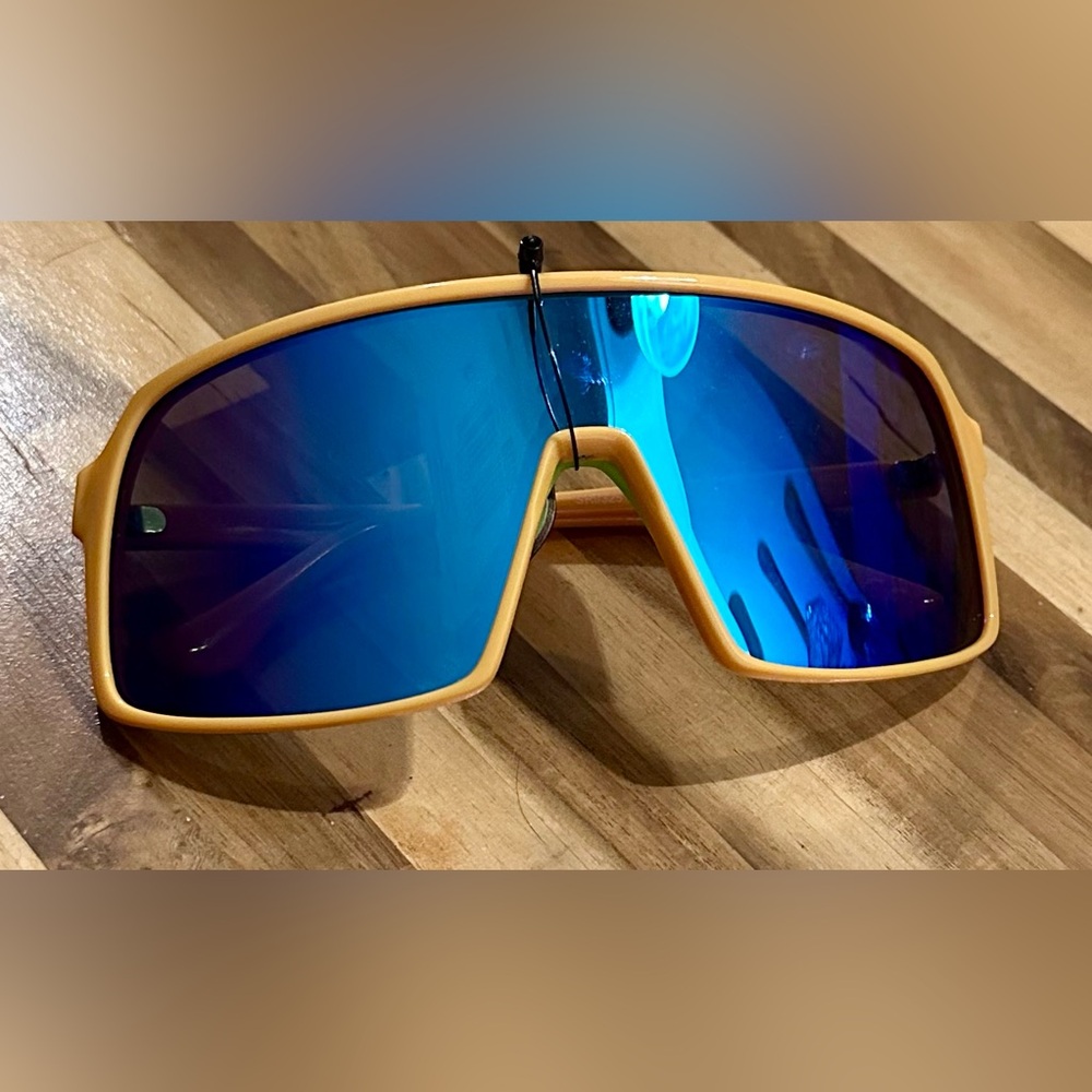 NWT Body Glove Shield/Wrap Sunglasses Yellow Frames Blue Mirror POLARIZED Lenses